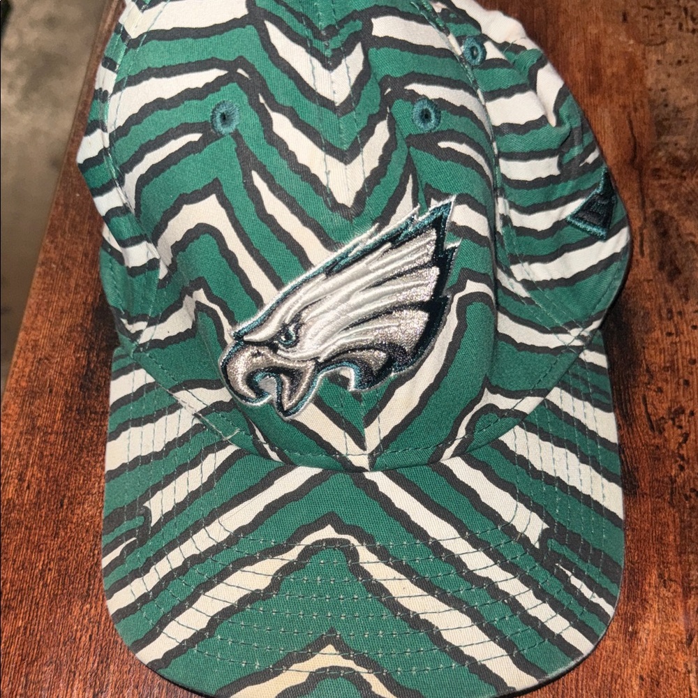 Green and White Patterned Women's Hat